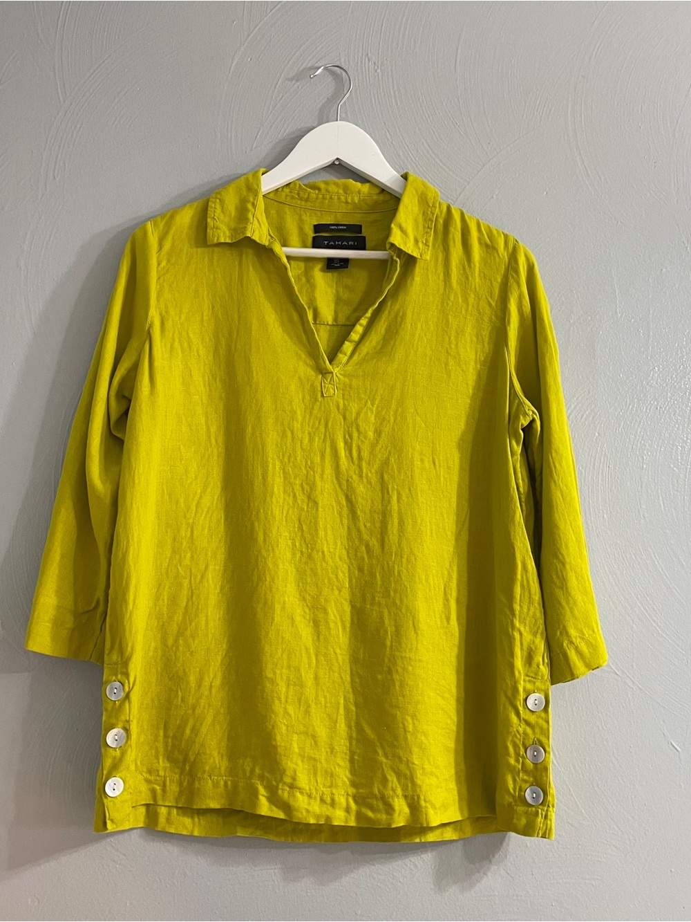 Tahari Linen tunic popover Top lagenlook mother of pearl buttons chartreuse